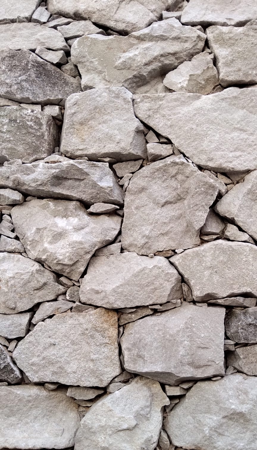 PIEDRA VOLADURA MAR DEL PLATA BLANCA